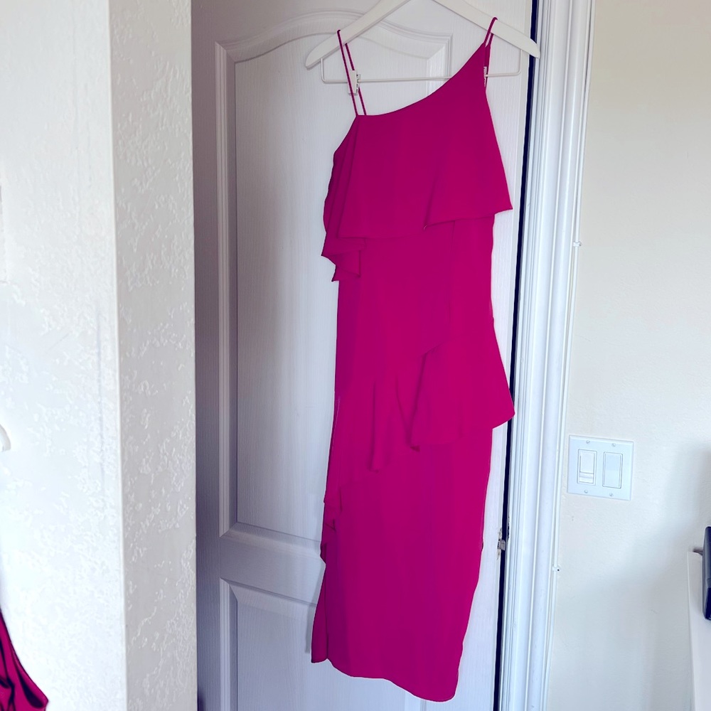 Keepsake the Label Pink Raspberry Asymmetrical Tiered Ruffle Cocktail Dress SzXS